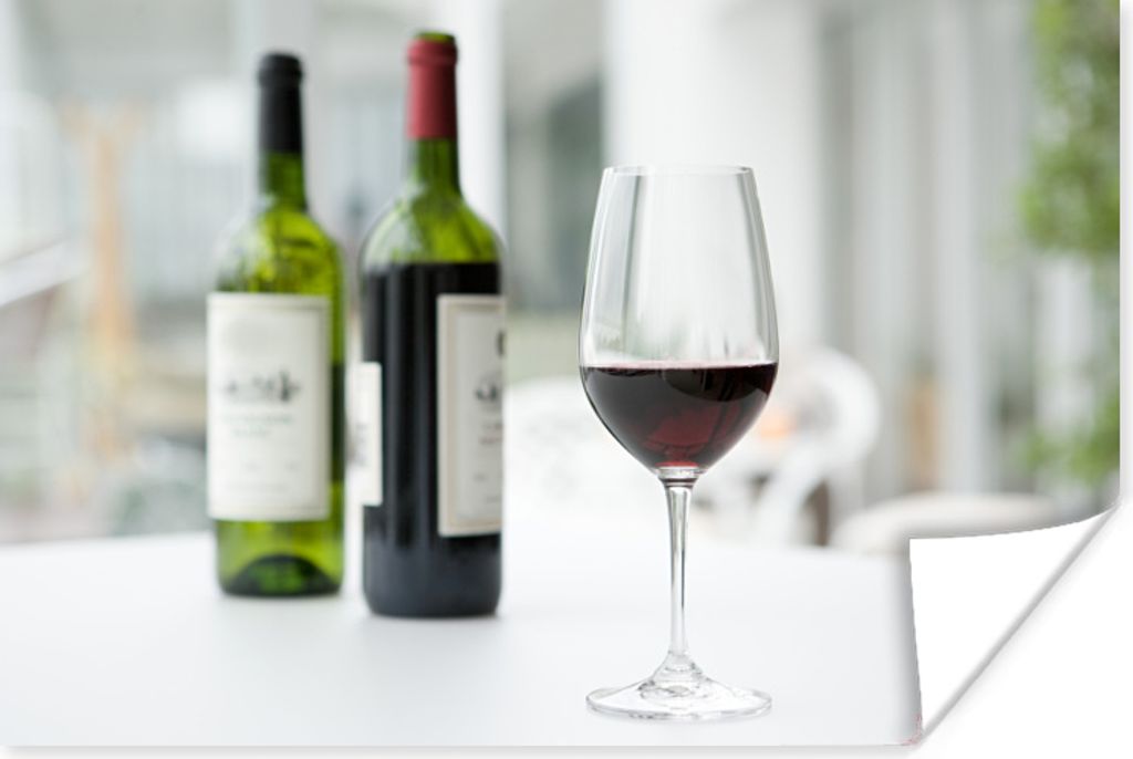 MuchoWow Poster Zwei Flaschen Rotwein und ein Glas Rotwein 60x40 cm - Schlafzimmerdekoration