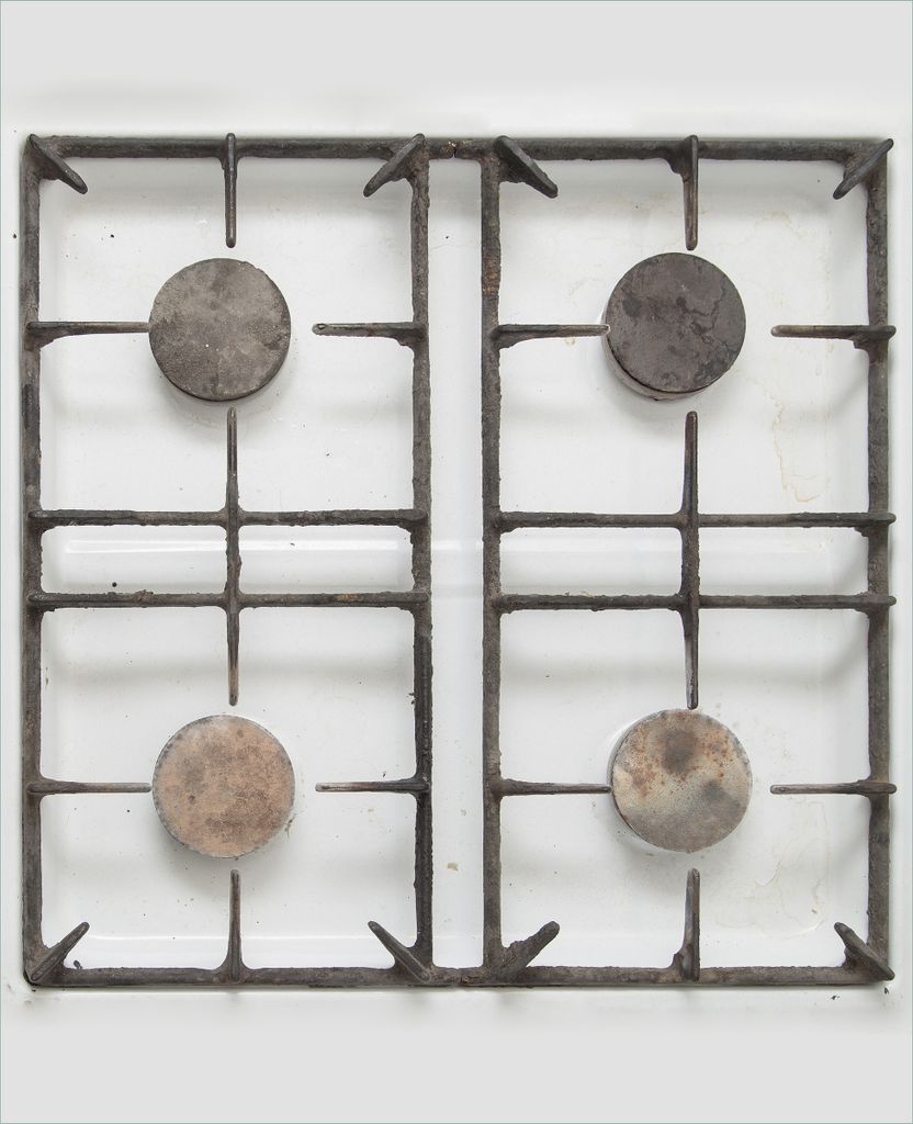 Wallario Magnet für Kühlschrank / Geschirrspüler, magnetisch haftende Folie - 60 x 80 cm, Motiv: Alter Gasherd, ungeputzt und dreckig
