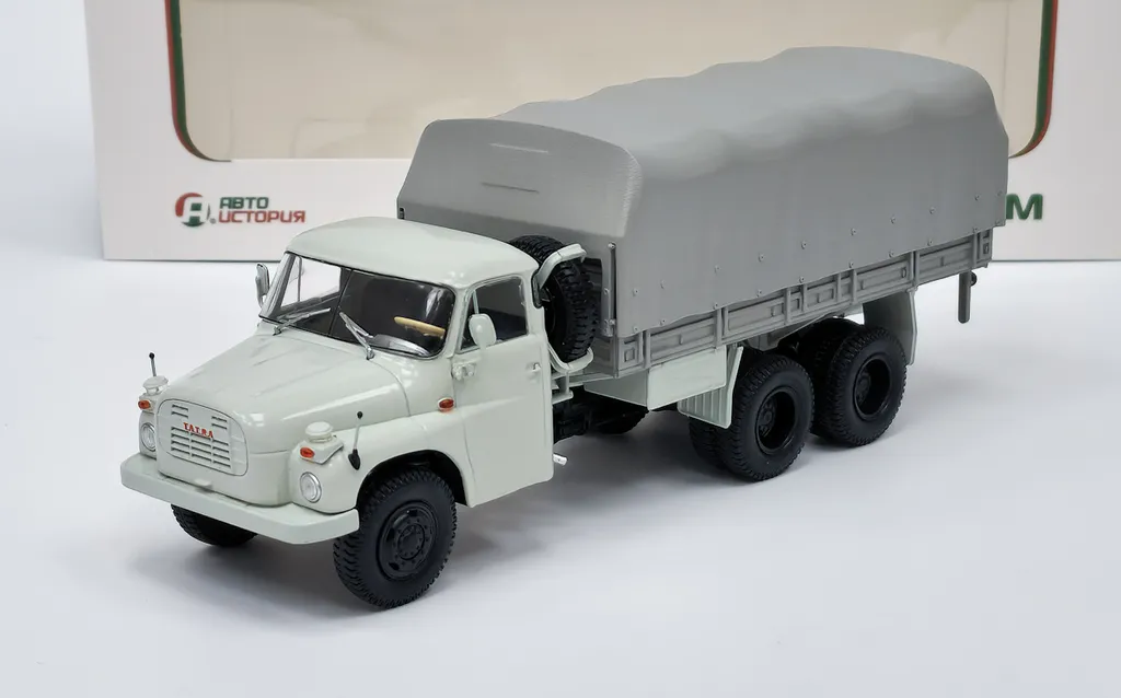 Camion Tatra 148 VNM 1:43 Modimio gris idéal pour diorama et exposition