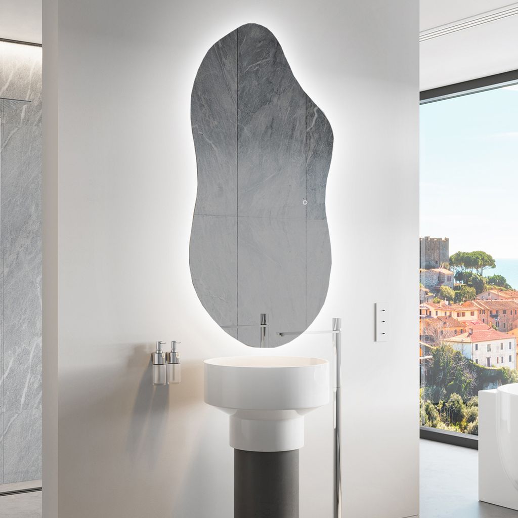 Unregelmäßiger asymmetrischer Spiegel mit LED Beleuchtung 54 x 94 cm - mit LED Beleuchtung - LED Farbe Kaltweiß 7000K - Individuell Nach Maß - ...