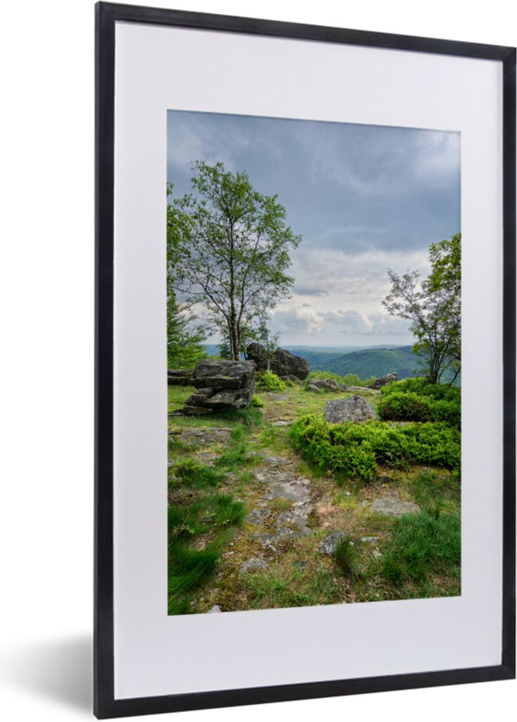 MuchoWow Gerahmtes Poster Ein Hochpunkt in den Ardennen 40x60 cm - Poster mit Schwarzem Bilderrahmen Wandposter Rahmen Foto Bilder - Poster in Ra...