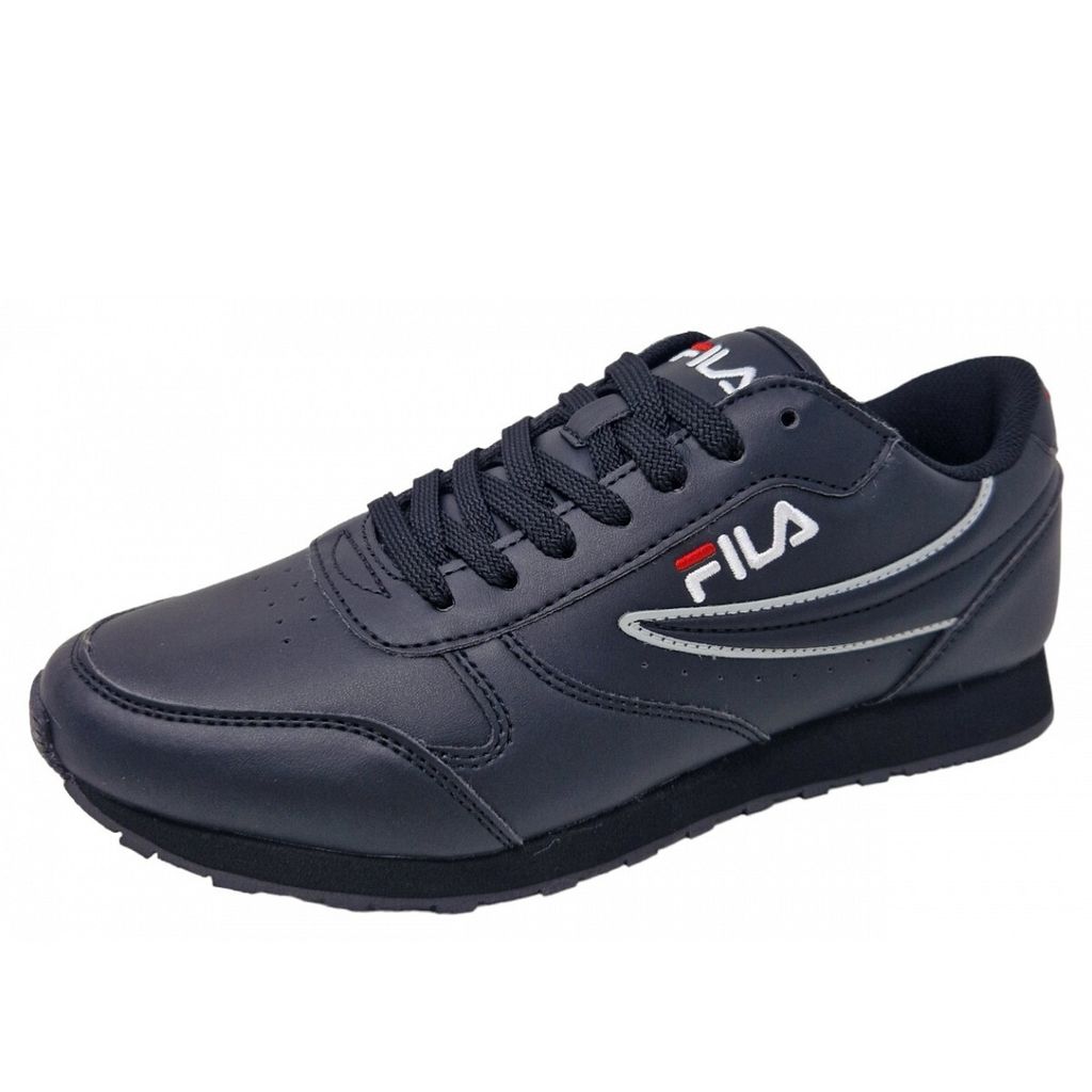 Schwarzer Herren-Sportschuh mit Schnürung und kontrastierenden Details