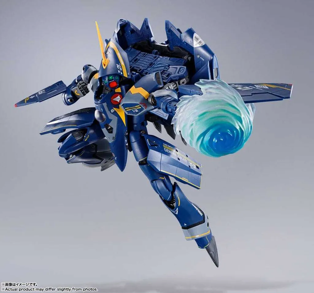 Figurine Transformable YF-21 Macross Plus DX Chogokin Guld Goa Bowman