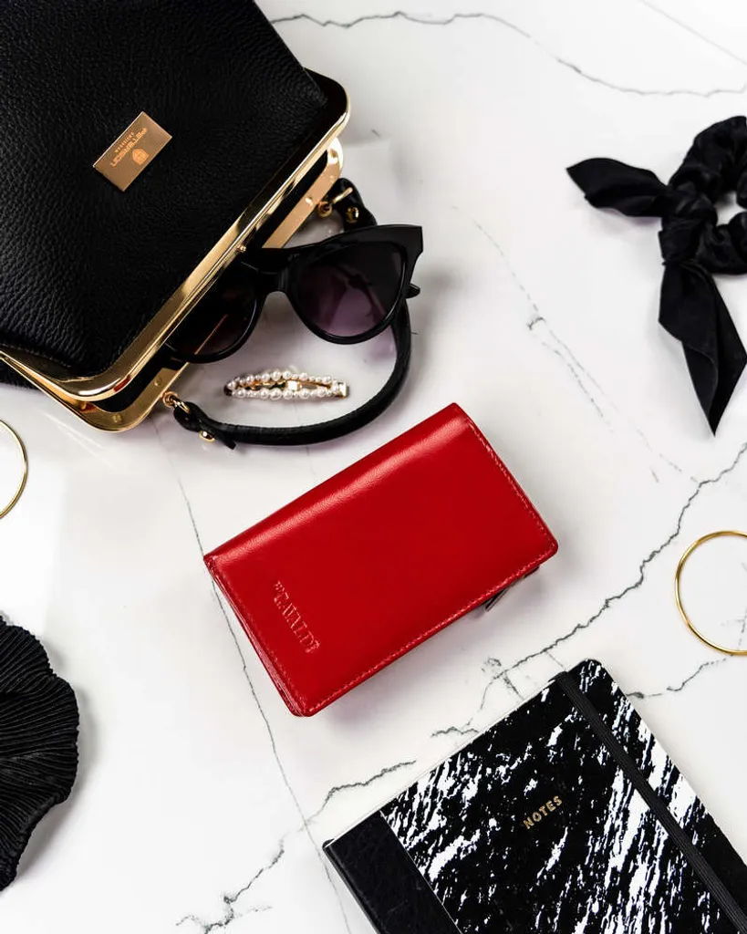 Portefeuille cuir femme : fini le désordre avec ce grand porte-cartes