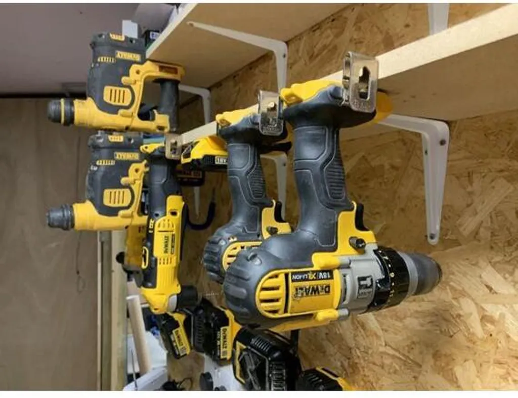 Support Batterie DeWalt 18V 60V Jaune StealthMounts Robuste Haute Qualité