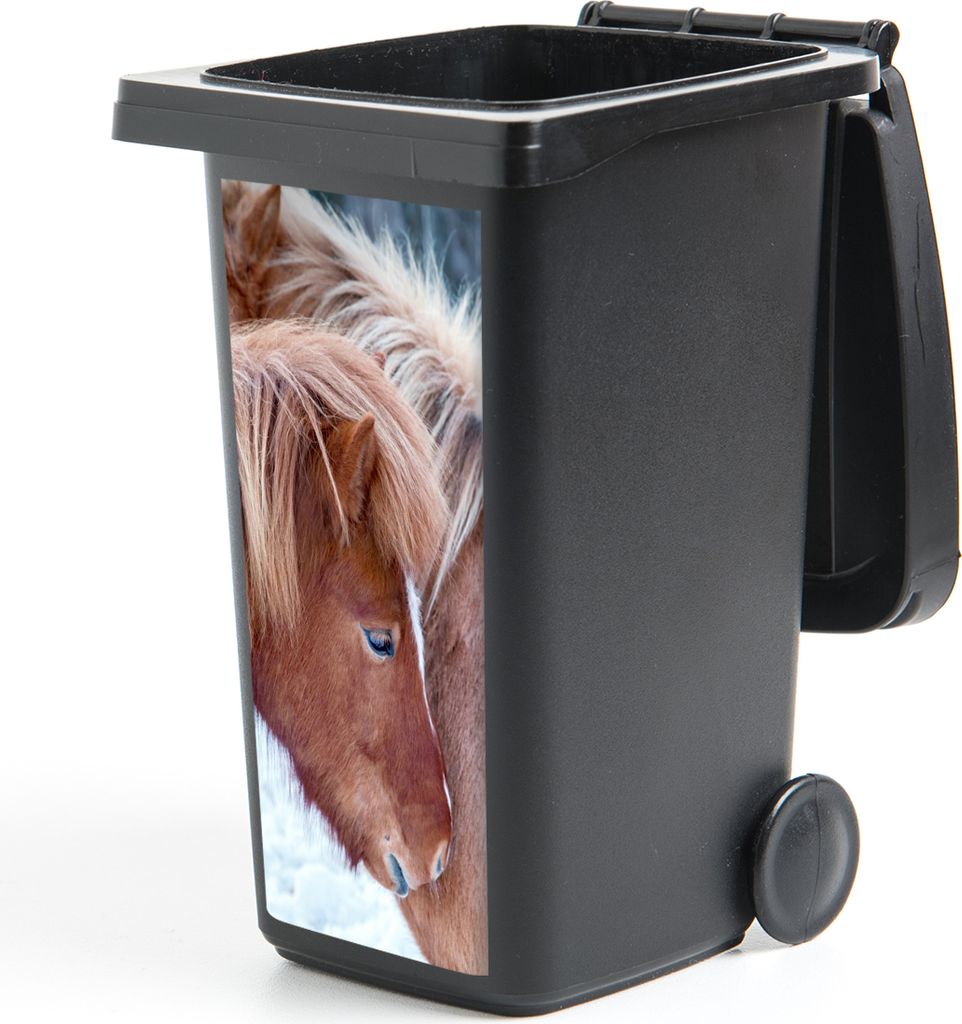 MuchoWow Mülltonnenaufkleber Pferde - Fohlen - Schnee 44x98 cm - Containeraufkleber - Aufkleber - Mülltonnen-Aufkleber