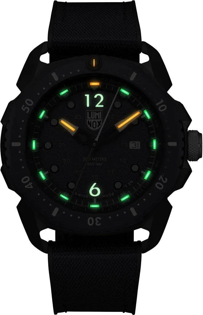 Montre Luminox XL.1053 ICE-SAR Arctic en Carbonox étanche 200m