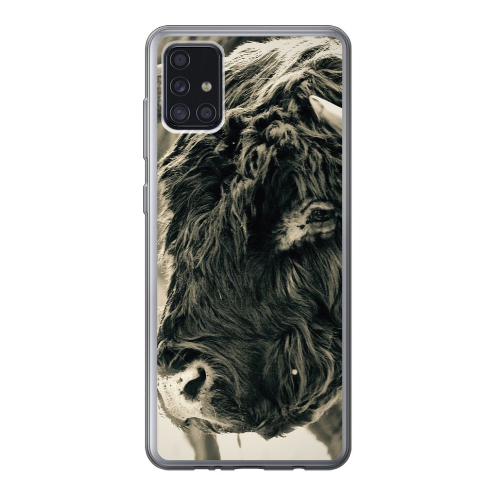 MuchoWow Handyhülle Schutzhülle Hülle für Samsung Galaxy A52 5G Schottischer Highlander - Schnee - Hörner Silikon Softcase Handy Hülle - Um...