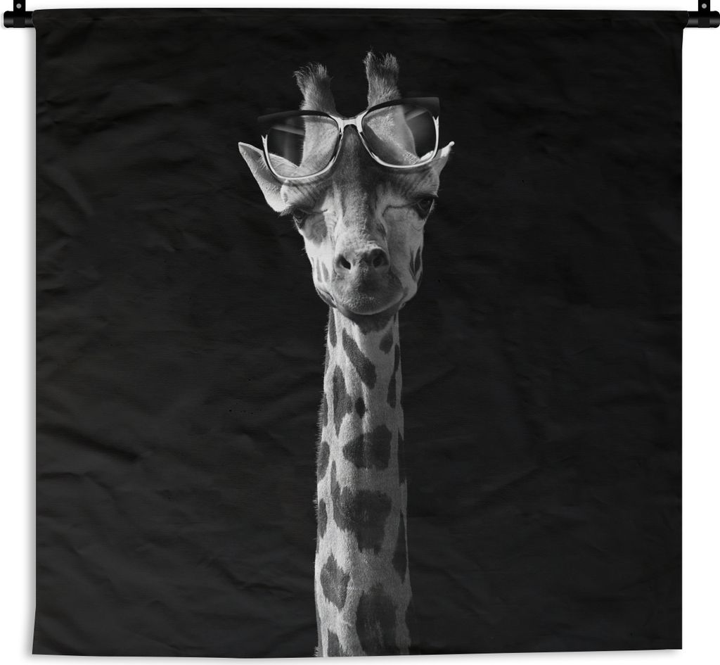 MuchoWow Wandteppich Wandbehang Giraffe mit Brille auf schwarzem Hintergrund - schwarz und weiß 150x150 cm Tapisserie Dekoration Wandtuch - Wohn...