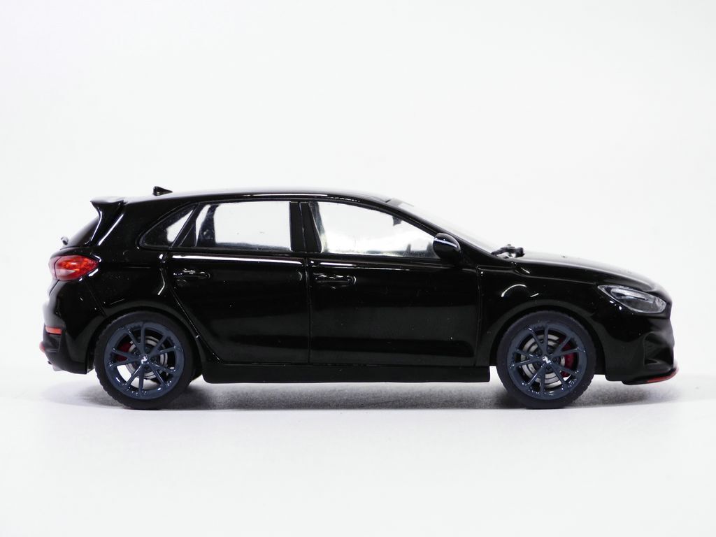 Solido 421438130 Hyundai i30 N 2022 schwarz 1:43 Produktbild 13