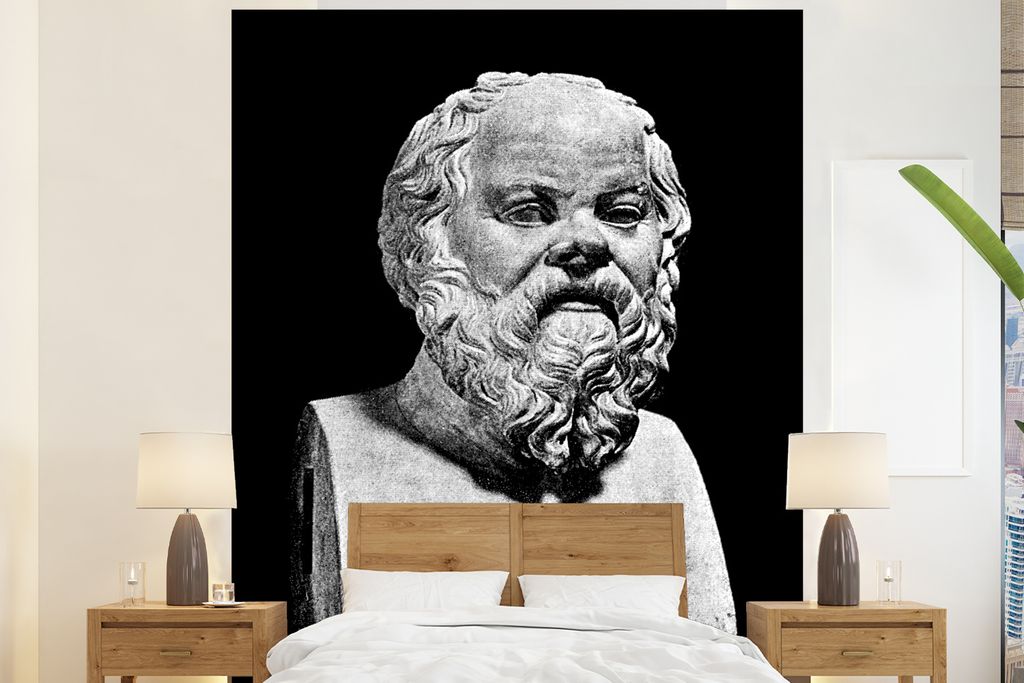 MuchoWow Fototapete für Wohnzimmer oder Schlafzimmer Wandtapete Vinyl Motivtapete Statue von Sokrates auf schwarzem Hintergrund - 225x280 cm - W...