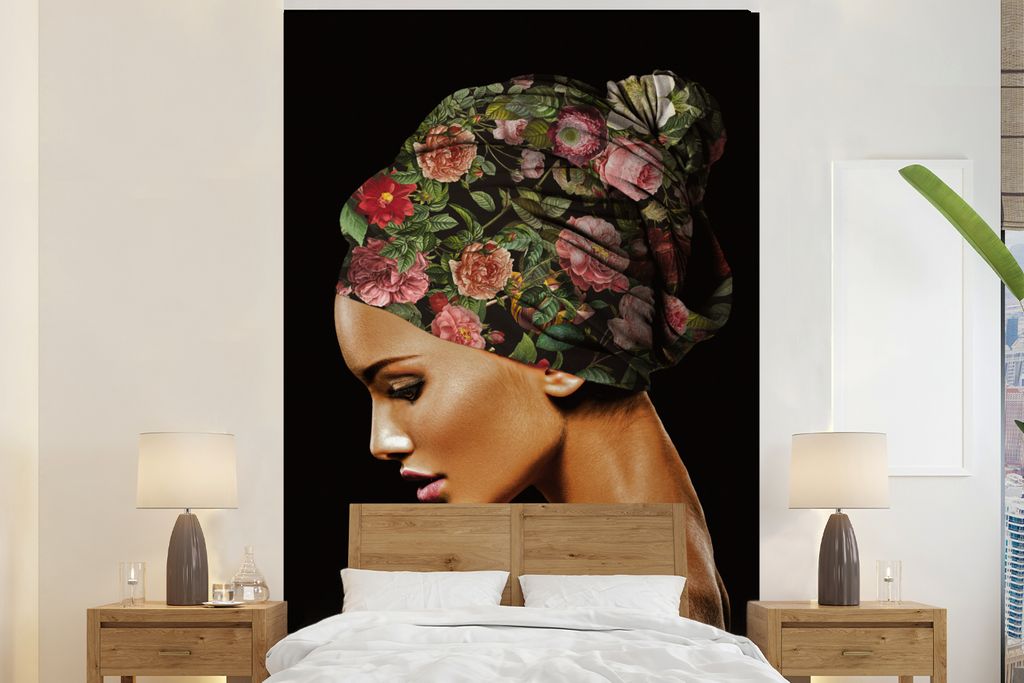 MuchoWow Fototapete für Wohnzimmer oder Schlafzimmer Wandtapete Vinyl Motivtapete Frau - Kopftuch - Blumen - 160x240 cm - Vinyltapete
