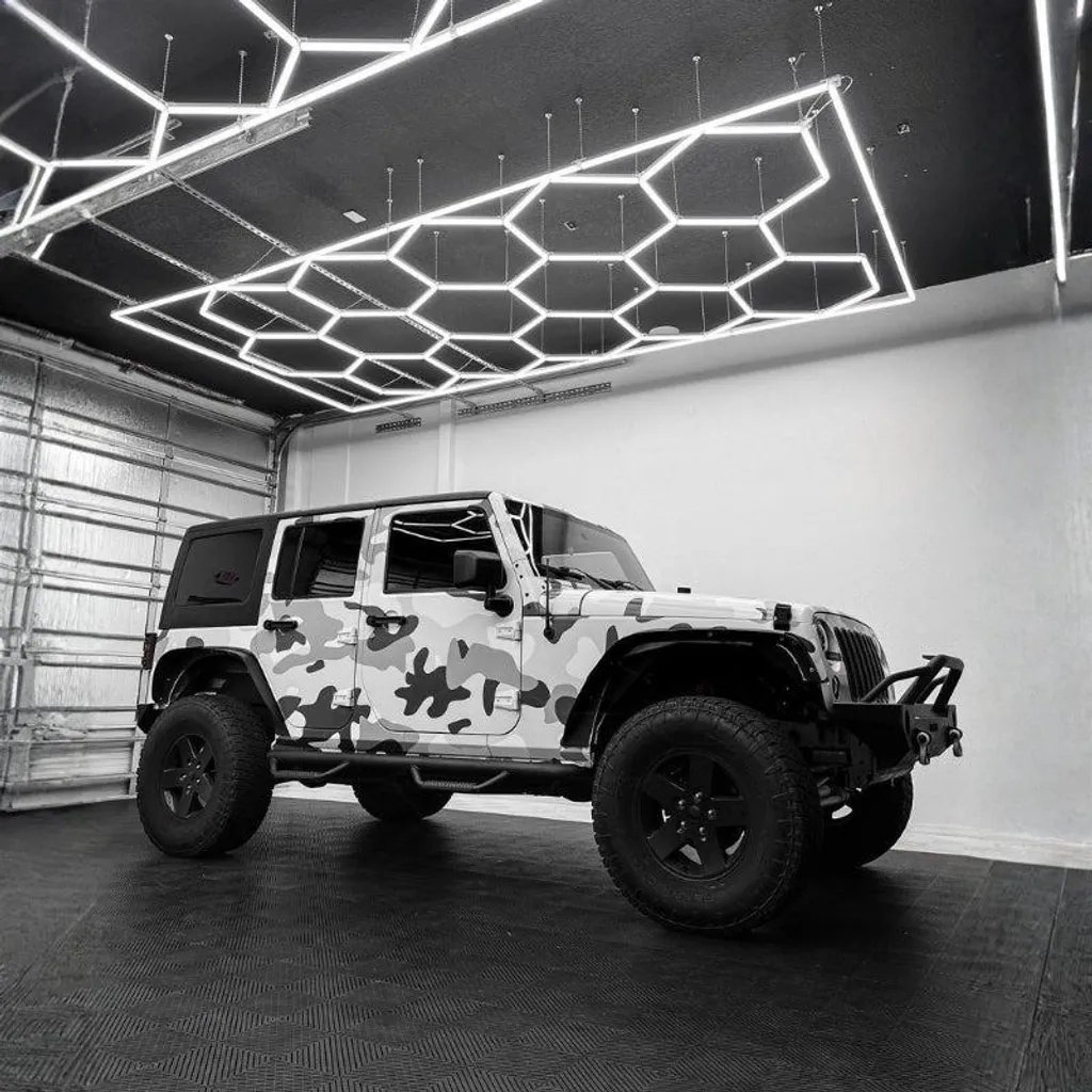 Éclairage Garage LED Hexagonal Professionnel - Idéal Detailing et Expo - 5