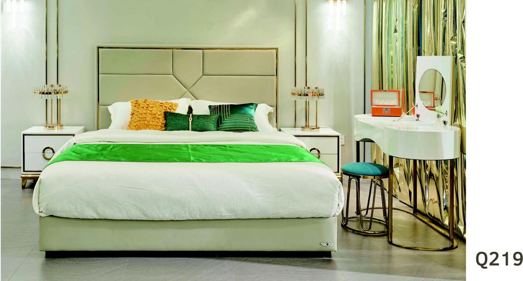 Luxus Schlafzimmer Bett Polster Design Doppel Hotel Betten Lederbett 180x200cm