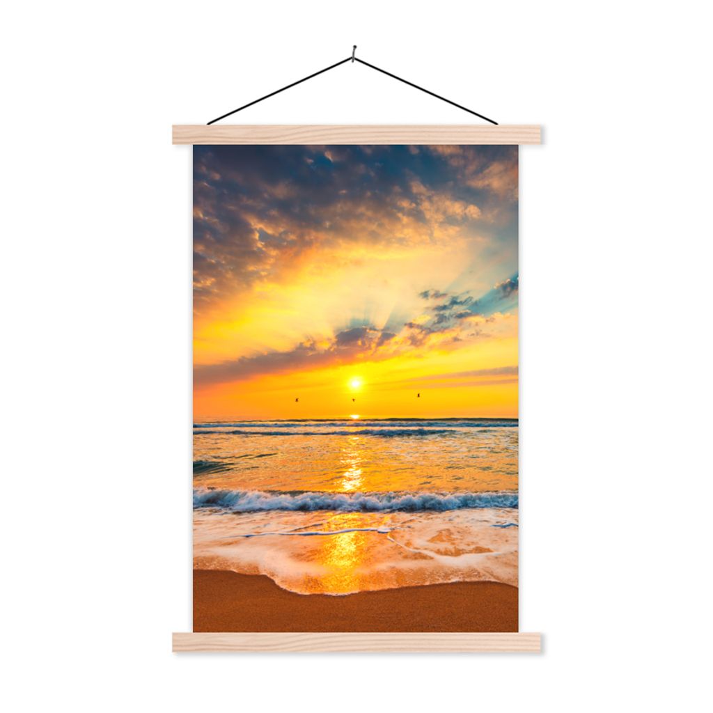 MuchoWow Textilposter Sonnenuntergang - Strand - Meer - Wolken - Orange 40x60 cm mit holzfarbenen Rahmen - Poster
