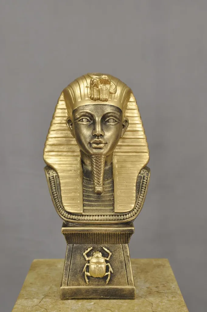 Toutankhamon Égypte Sculpture Design pour une Déco Intérieure Unique