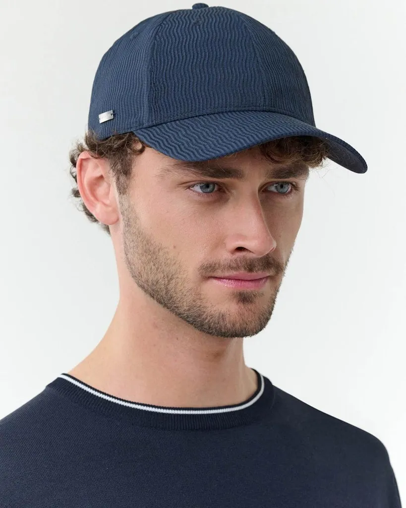 Fini les réglages difficiles avec la casquette baseball Bugatti 629243