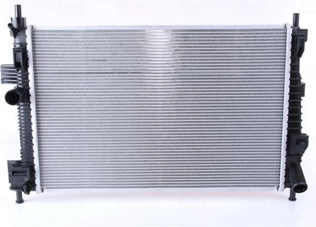 Évitez la surchauffe Ford C-Max avec le radiateur NISSENS 66869 OE 1684912