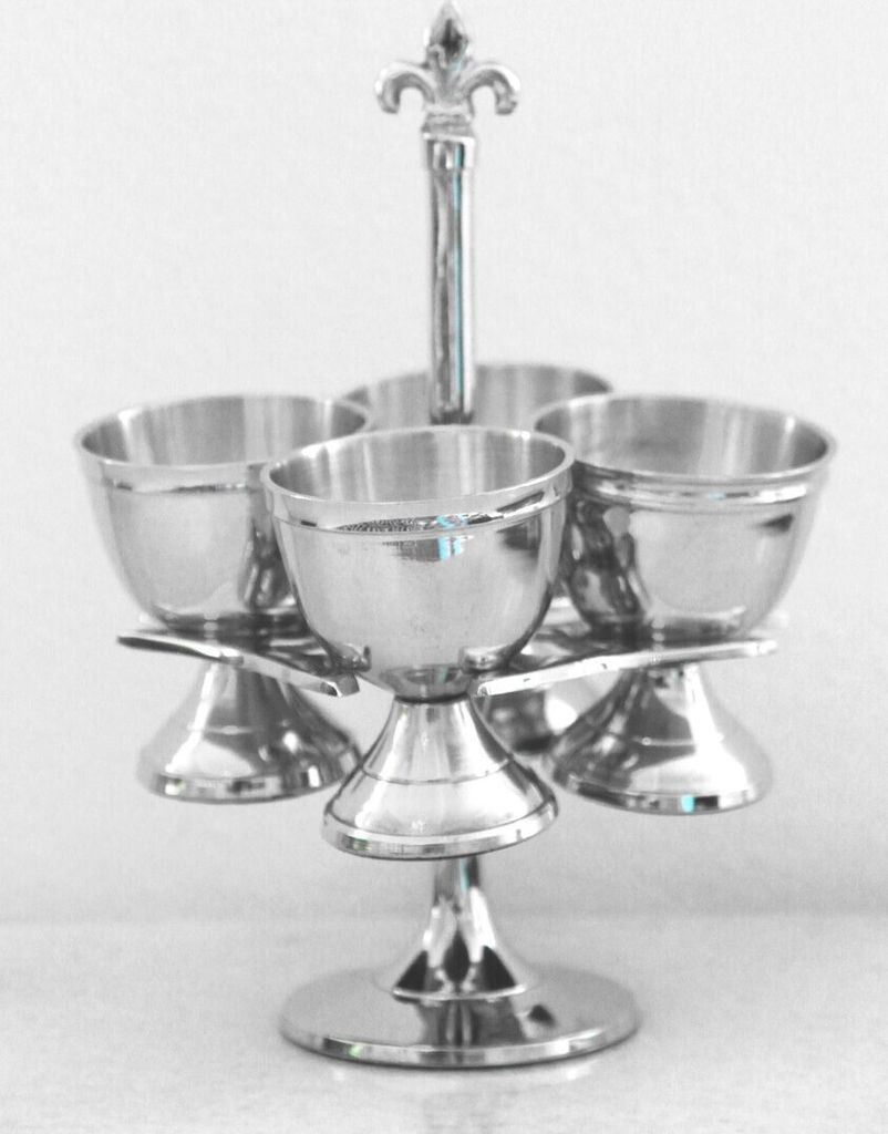 Casa Padrino Luxus Eierbecher Set mit Ständer Streuer Messing vernickelt Antik Stil