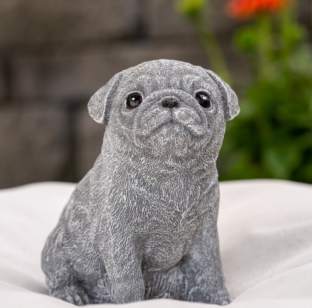 Mops Welpe klein | Steinguss, grau | H 15 cm x T 11 cm