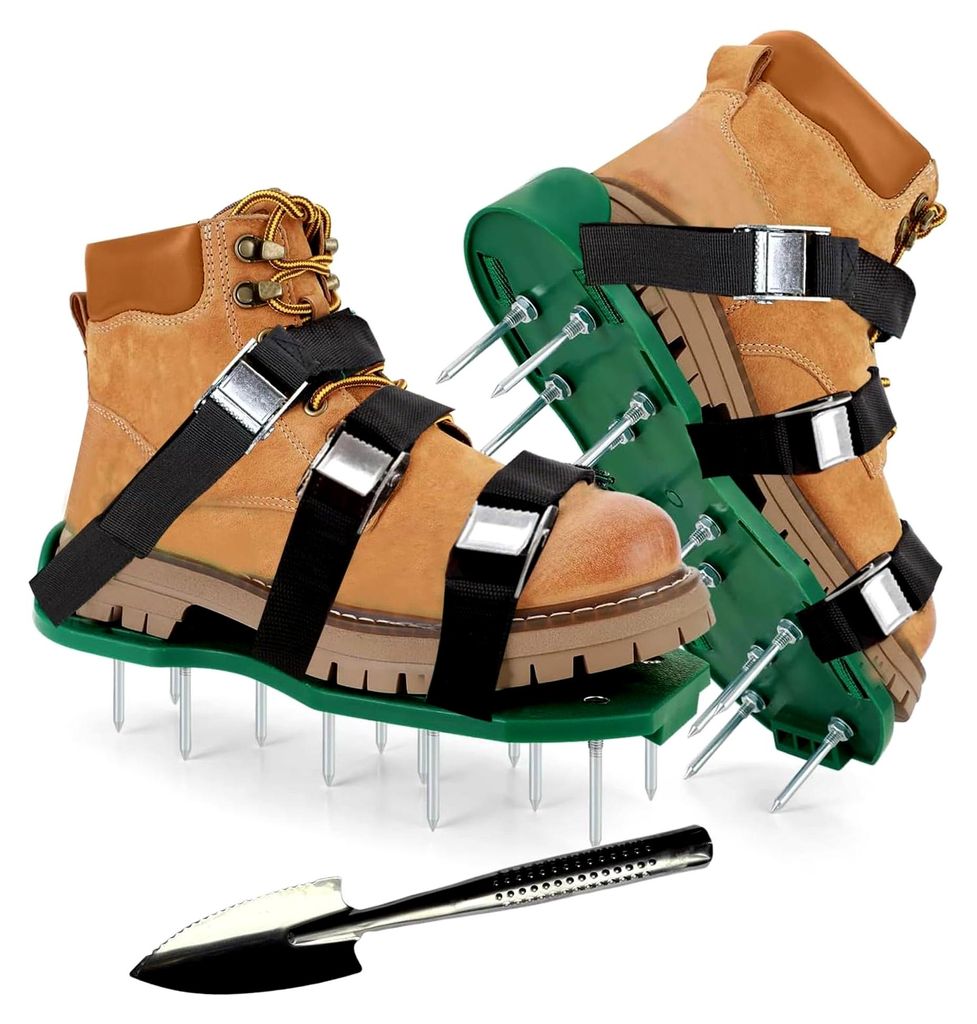 Nagelschuhe für Rasen – Rasenlüfter mit 45 mm Nägeln, 6 verstellbaren Riemen und Metallschnallen, inklusive Montageschlüssel und Schaufel –...
