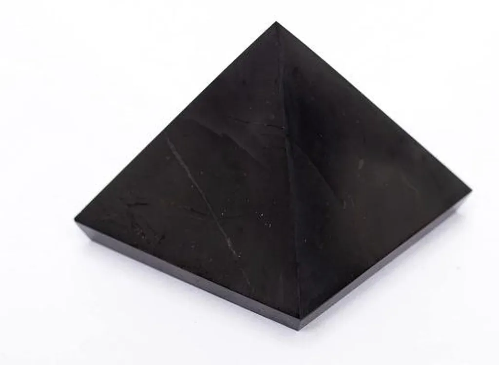 Pyramide shungite polie 100mm protection ondes Wifi et ondes Linky 1pc