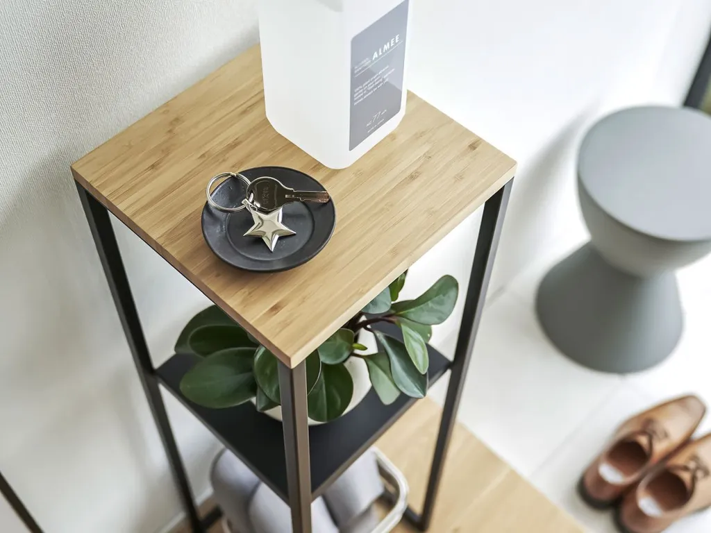 Petite table d'appoint Yamazaki pour optimiser les angles étroits - 9