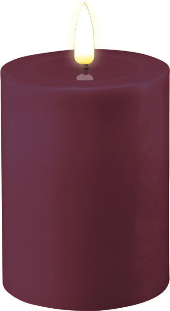 LED Kerze Violett 7,5 x 10 cm
