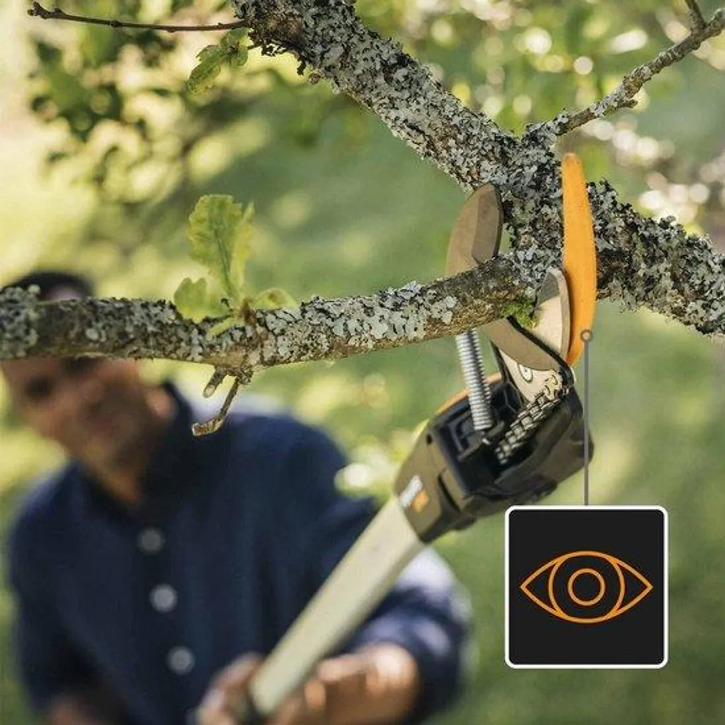 Coupe-branches pour bois vert UPX82 Fiskars 3,5m de portée totale