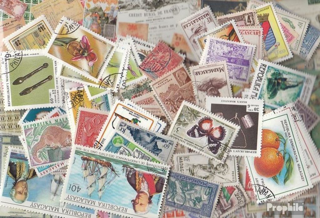 Briefmarken Madagaskar 800 verschiedene Marken