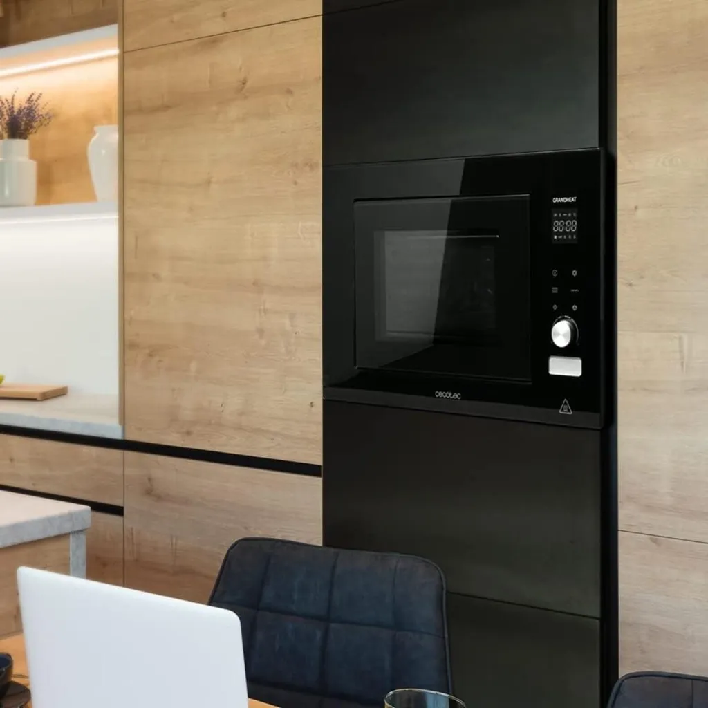 Micro-ondes encastrable Cecotec 2090 : finit les plats mal cuits
