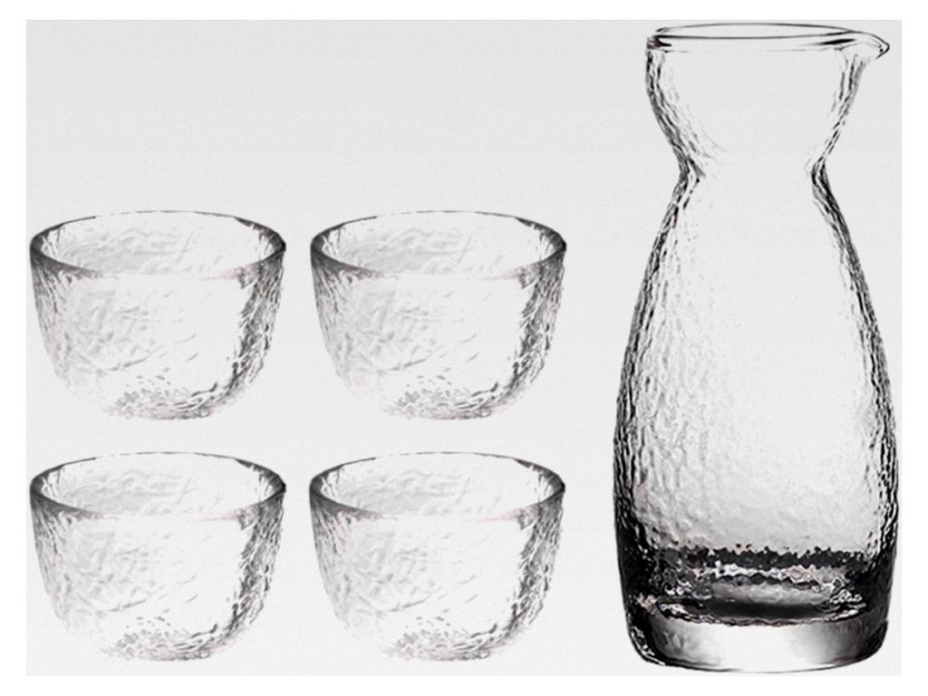 Japanisches Sake-Set aus klarem Glas mit Sakekanne und vier Tassen, handgefertigt für traditionelle japanische Genussmomente zu Hause