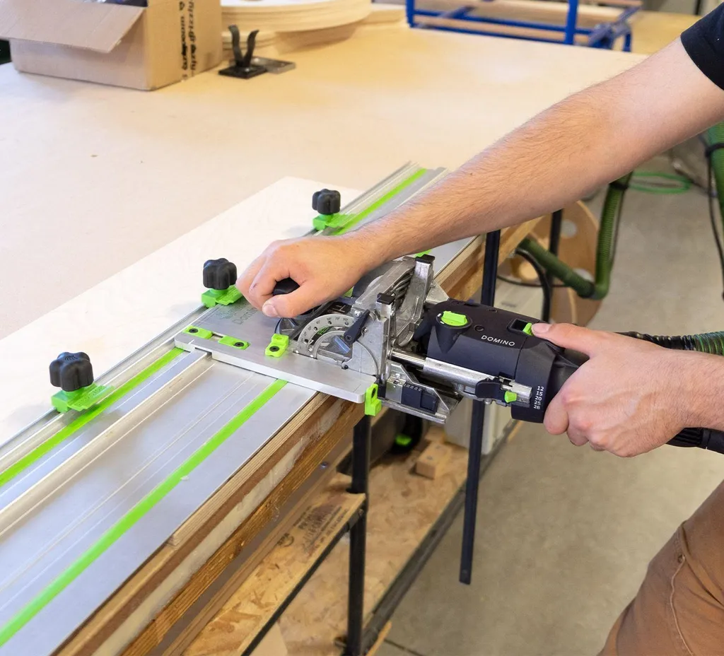 Domino Sled FastCap pour Festool DF 500 : Réussir vos Meubles en Série