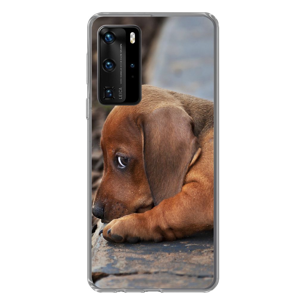 MuchoWow Handyhülle Schutzhülle Hülle für Huawei P40 Pro Dackelwelpe liegt am Rande des Bürgersteigs Silikon Softcase Handy Hülle - Schutz