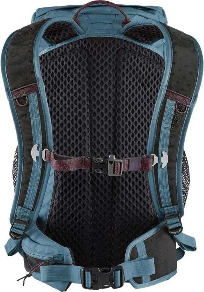 Fini le mal de dos avec le sac Klättermusen Delling 20L bleu ajustable