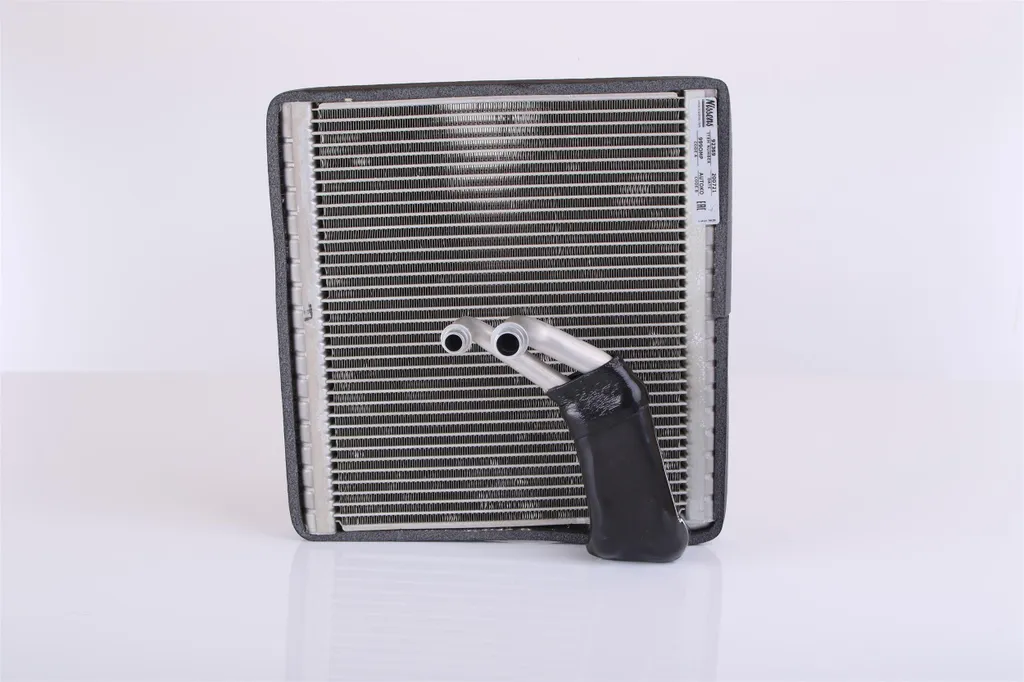 Évaporateur de climatisation Nissens 92369 pour habitacle auto