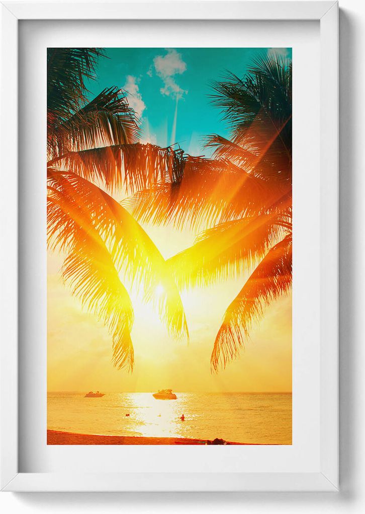 Urlaubsansicht - Palmen bei Sonnenuntergang– Wandbild mit Rahmen – Gerahmtes Bild – Wanddekoration – 40x60 cm – Weiß
