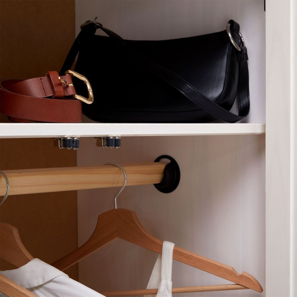 Kleiderschrank PAULO aus Kiefer massiv mit großem Fach und Produktbild 7