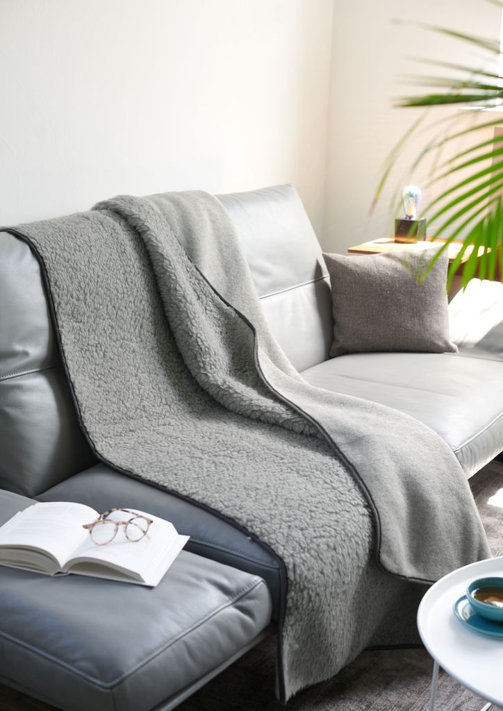 Schurwoll-Weste – Vielseitig, Warm und Nachhaltig foklore/natur Grau