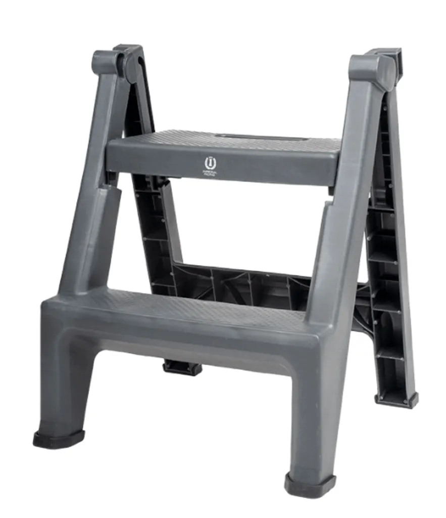 Marchepied pliable IRHClever : la solution gain de place pour l'écurie