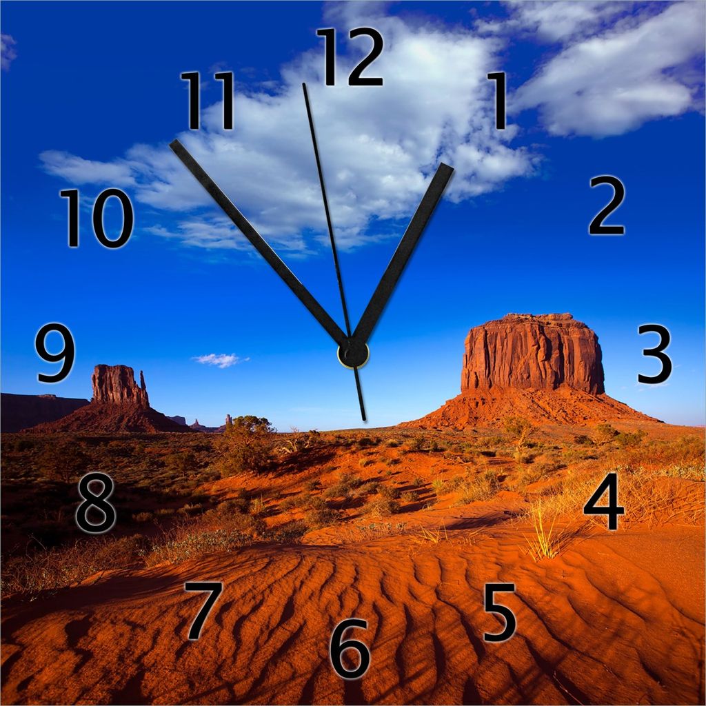 Wallario Design Wanduhr Monument Valley am Abend I aus Echtglas, Größe 30 x 30 cm