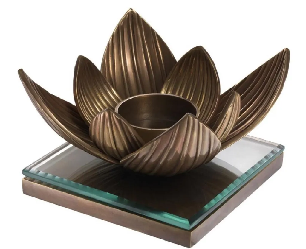 Bougeoir Lotus Laiton Robuste : Décoration Chic qui ne s'abîme pas