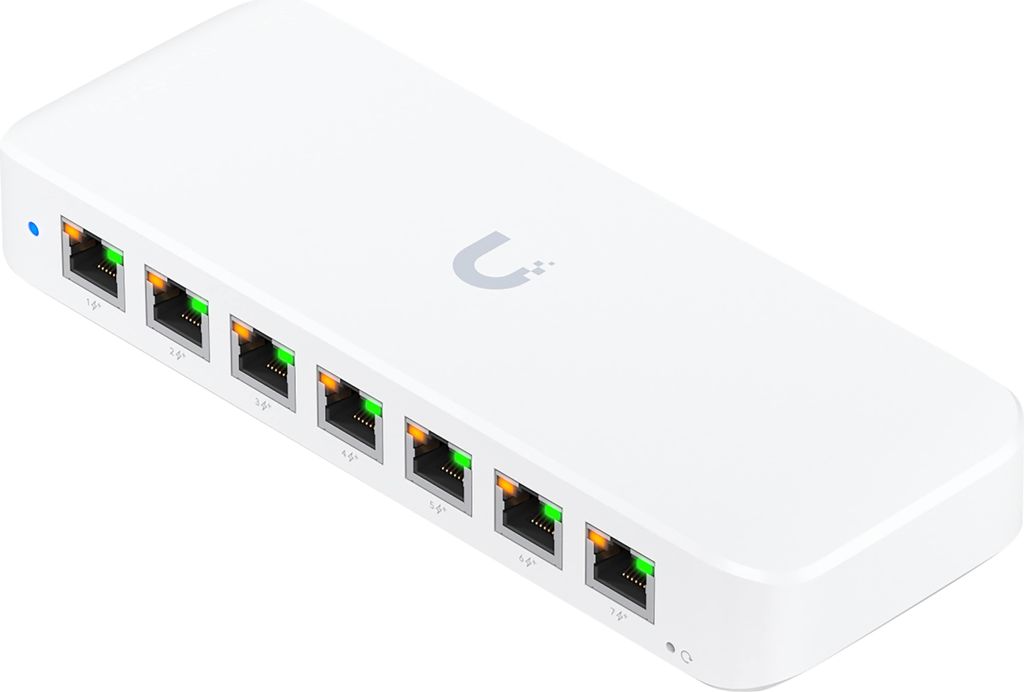 Ubiquiti A compact, Layer 2, 8-port GbE PoE switch with Produktbild 