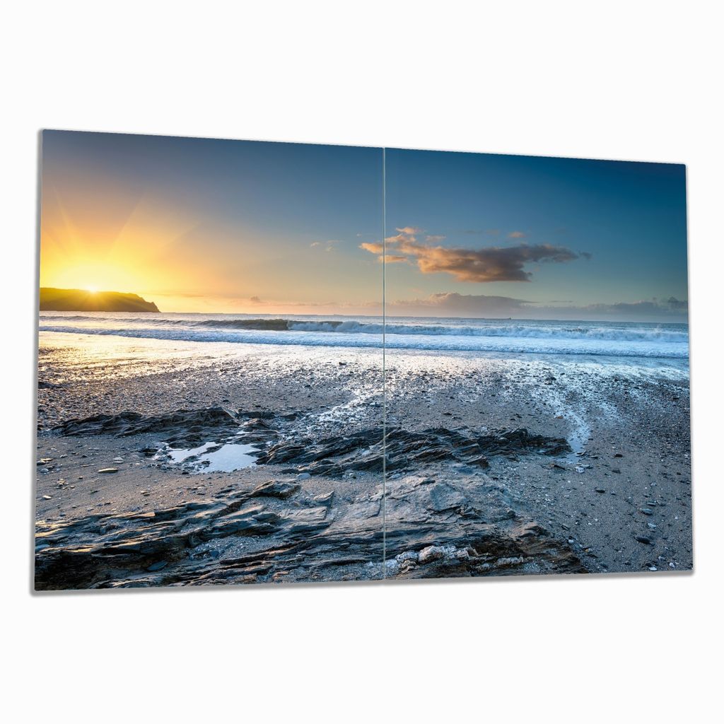 Wallario Herdabdeckplatte aus Glas, Größe 80 x 52 cm 2-teilig, Motiv Einsamer Strand in Cornwall England