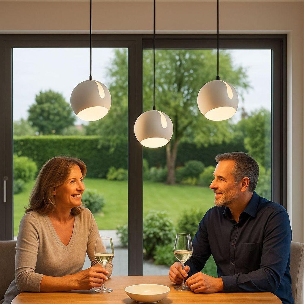 s.luce Ball Esstisch-Hängeleuchte 1-Phasen-Schiene 200cm Ø 30cm Endeinspeiser Hängelampe Pendellampe Weiß Schiene in Weiß Halbrund, länglich ...