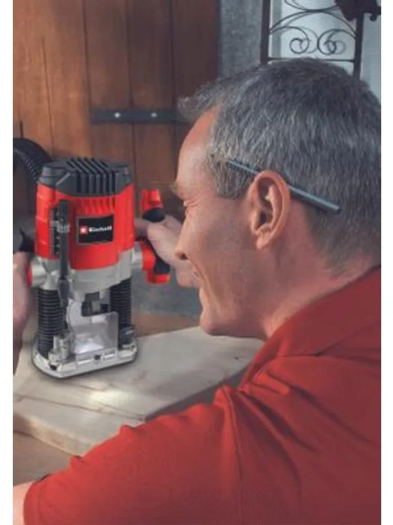 Réussir vos moulures et rainures avec la défonceuse Einhell 1100W