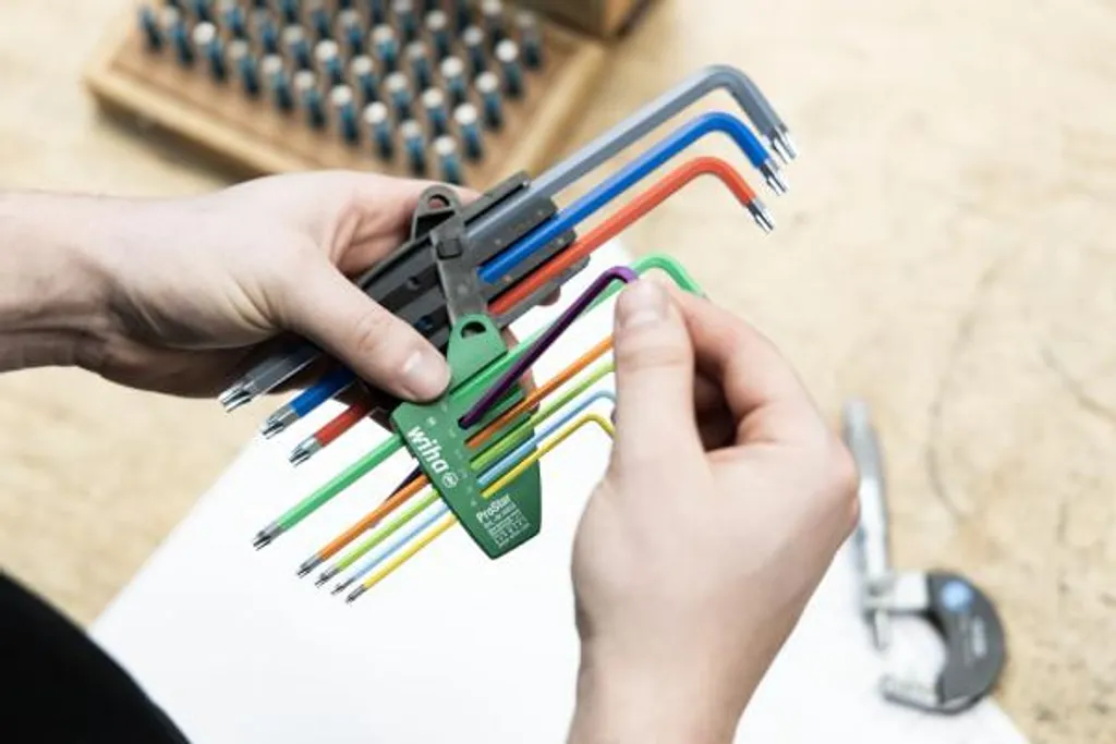 Jeu de 9 clés mâles Torx Wiha 46556 ProStar pour empreintes de sécurité