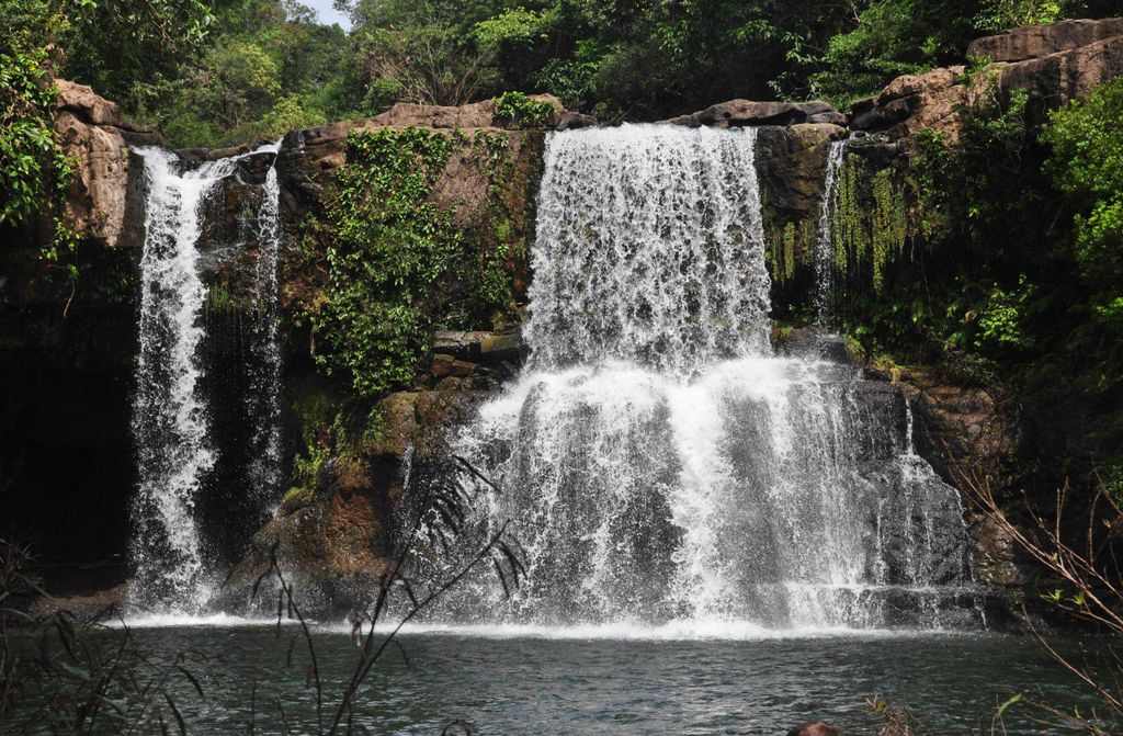 hansepuzzle 16751 - Wasserfall Puzzle, 500 Teile, Natur, 46,0 x 30,0cm mit hochwertiger Aufbewahrung, Kartonbox und wiederverschließbarem Beutel