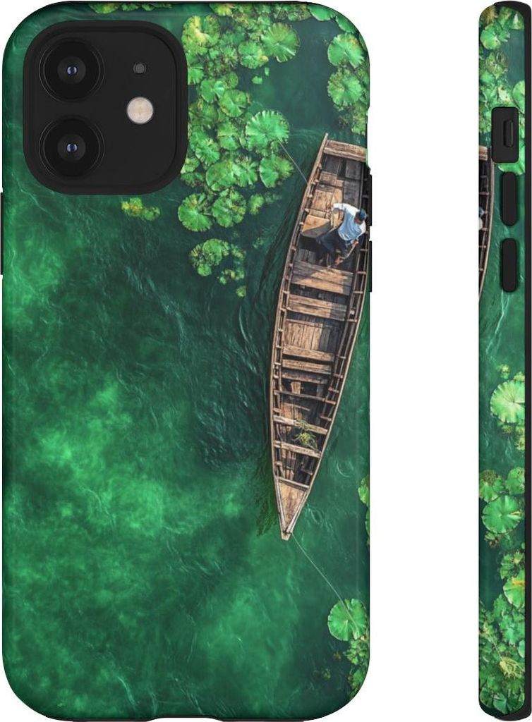 Fischerboot zwischen Lotusblättern aus der Vogelperspektive – Hülle Kompatibel mit iPhone 12