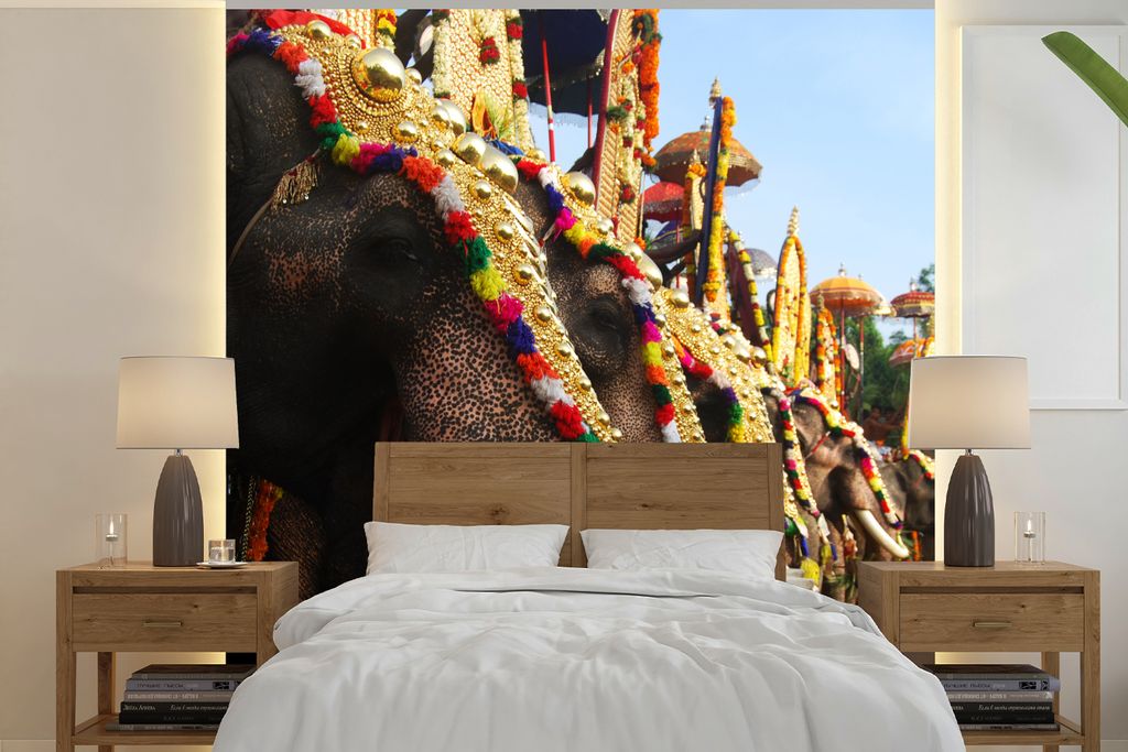 MuchoWow Fototapete für Wohnzimmer oder Schlafzimmer Wandtapete Vinyl Motivtapete Elefantenparade - 220x220 cm - Tapeten